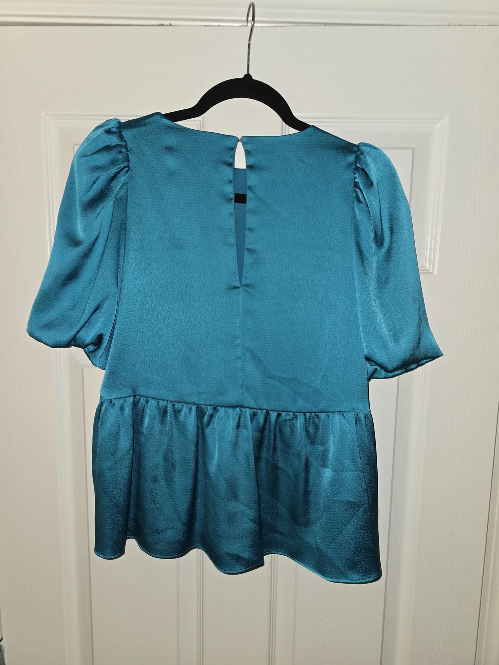Lilly Pulitzer Women’s Teal Satin Peplum Blouse - Elegant Short Sleeve Size 2